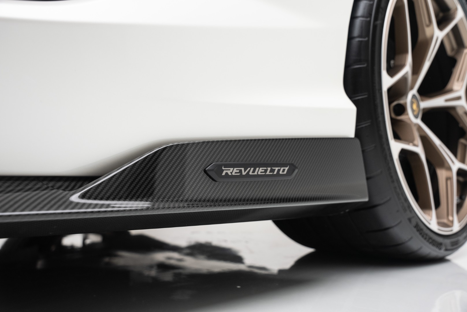 2024 LAMBORGHINI REVUELTO. FULL CARBON FIBER. STUNNING SPEC. MAIN DEALER WARRANTY AND SERVICE.